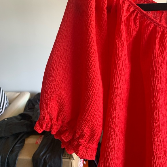 Madewell Gathered Sleeve Blouse in Red Size: 3X - Picture 2 of 3